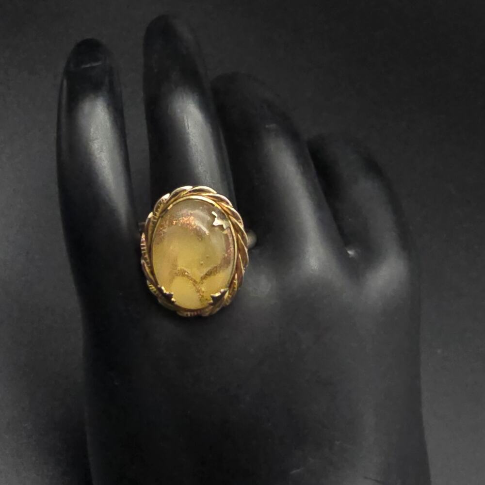 Gold Tone Yellow Glass Ring Adjustable Size 8 Vintage Costume Jewelry